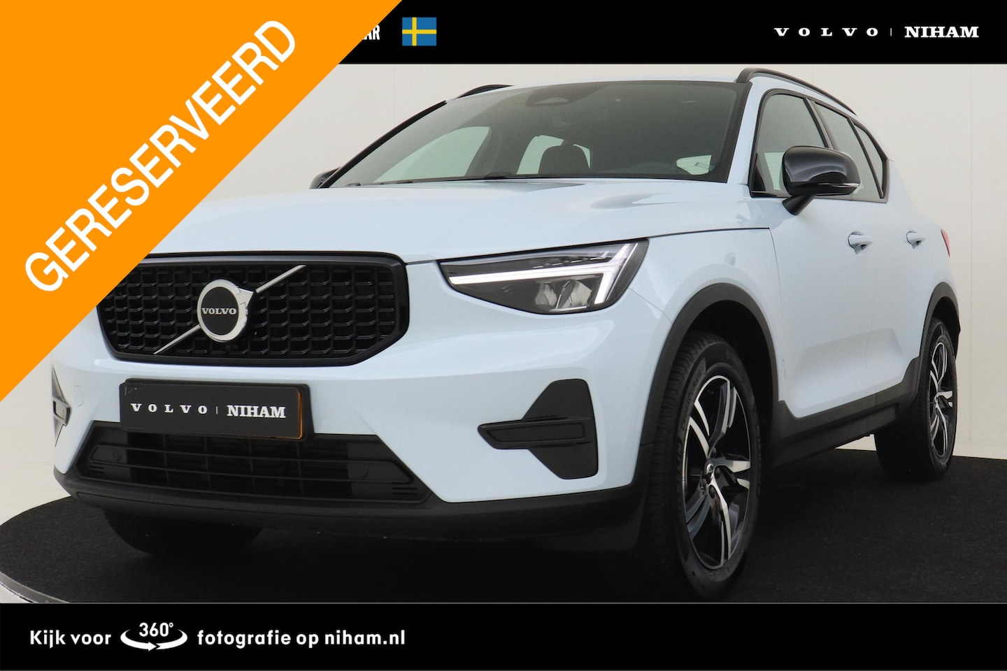 Volvo XC40 - B4 (M-HYBRID) PLUS DARK -CAMERA|ADAP.CRUISE|VERW.VOORRUIT|TREKHAAK|HARMAN/KARDON - AutoWereld.nl