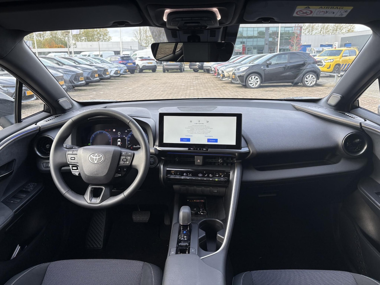 Toyota C-HR - 1.8 Hybrid 140 Executive - AutoWereld.nl