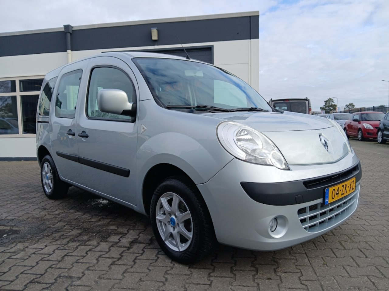 Renault Kangoo Family - 1.6-16V Airco/D.Riem vervangen/2x Schuifdeur/Apk 09-'26 - AutoWereld.nl