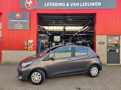 Toyota Yaris - 1.0 VVT-i Aspiration Navigatie/ Camera/ Airco/ Rijklaarprijs