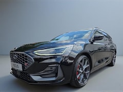 Ford Focus Wagon - 2.3 EcoBoost ST-X