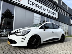 Renault Clio - 1.5 dCi ECO UNIEK LET OP CUSTOM SPORT UITGEV