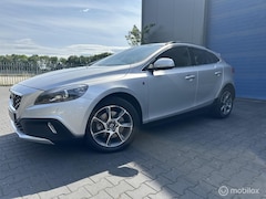 Volvo V40 Cross Country - 2.0 T3 Ocean Race
