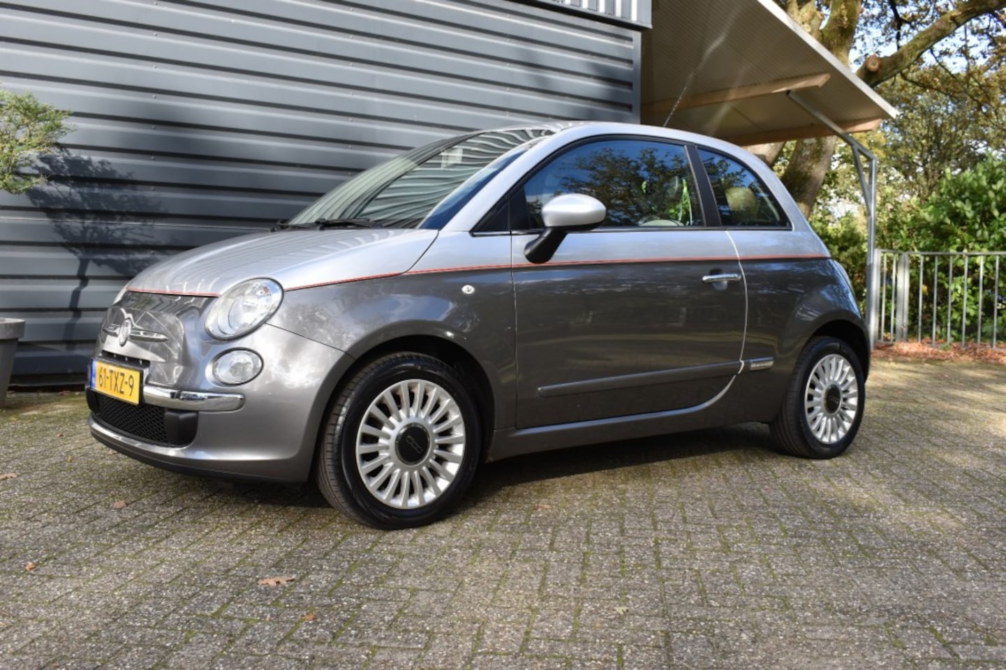 Fiat 500 - 1.2 BICOLORE!!4 cilinder!!AIRCO!!BJ 2012!!3494 EURO!! - AutoWereld.nl
