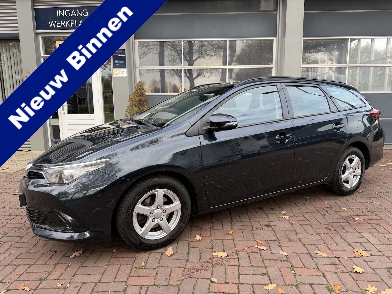 Toyota Auris Touring Sports - 1.3 Comfort Bj 2015 100PK Bj 2015 Dealer onderhouden - AutoWereld.nl