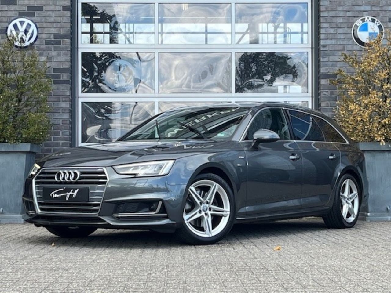 Audi A4 Avant - 2.0 TFSI MHEV 190PK AVANT S-LINE - PANO - TREKH. - MATRIX - AutoWereld.nl