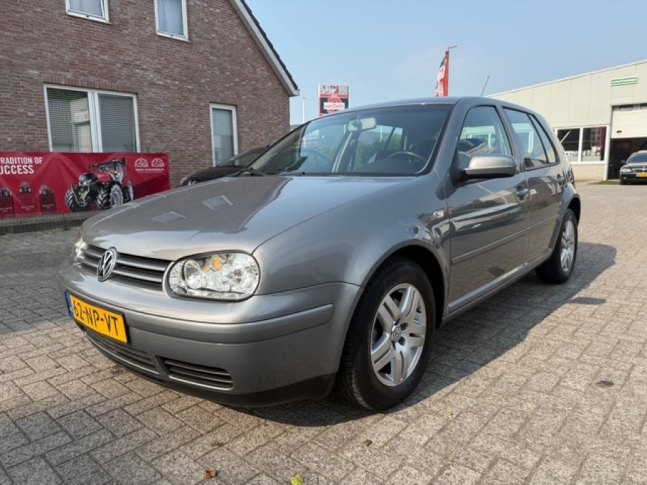 Volkswagen Golf - 2.0 Airco 5-deurs lage km stand UNIEK! - AutoWereld.nl