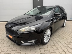 Ford Focus - 1.5 Titanium / Automaat / Camera / Stuur en stoelverwarming / Cruise control