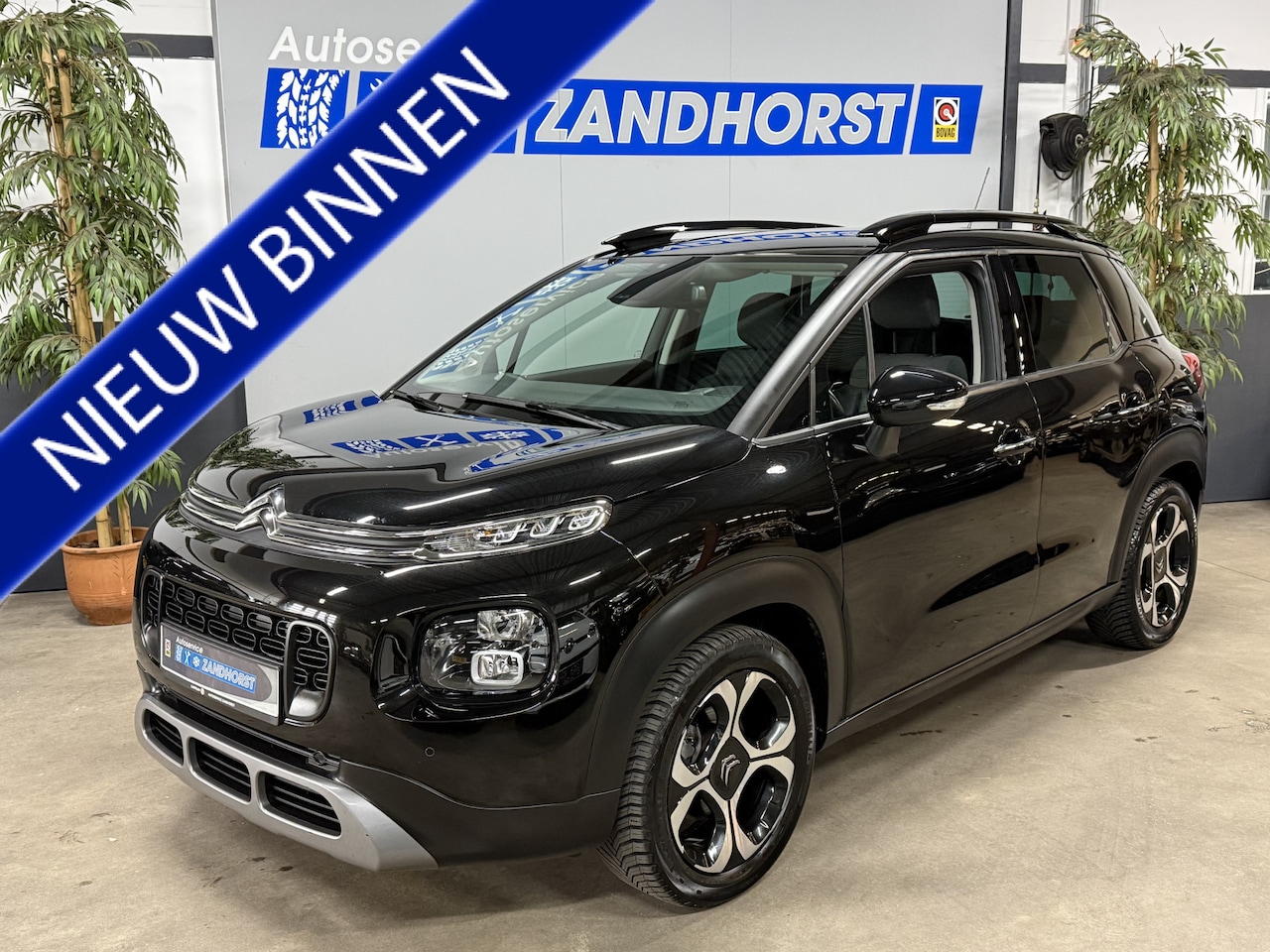 Citroën C3 Aircross - 1.2 PureTech S&S Shine // Half leer // Trekhaak - AutoWereld.nl