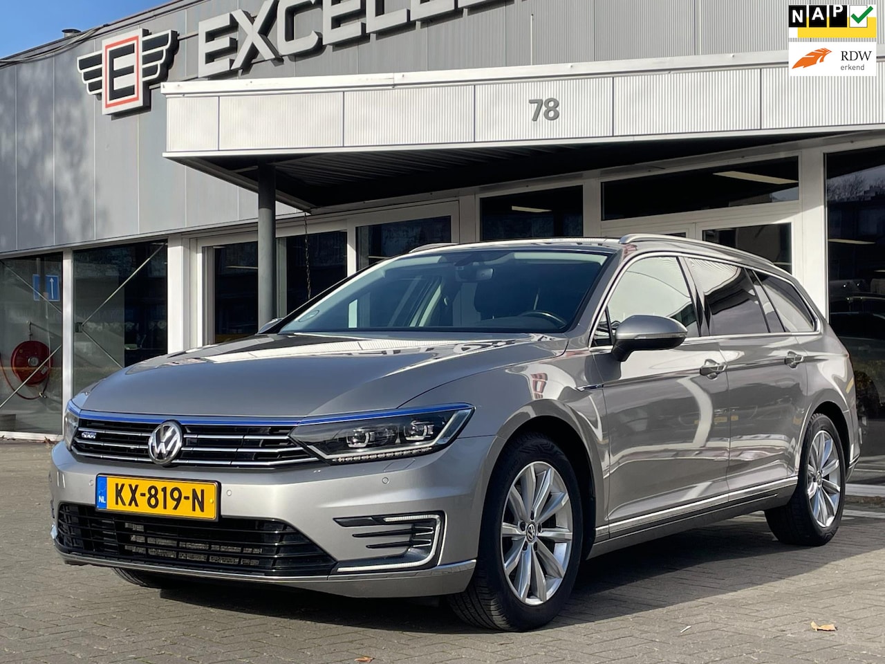 Volkswagen Passat Variant - 1.4 TSI GTE Connected Series 1.4 TSI GTE Connected Series - AutoWereld.nl