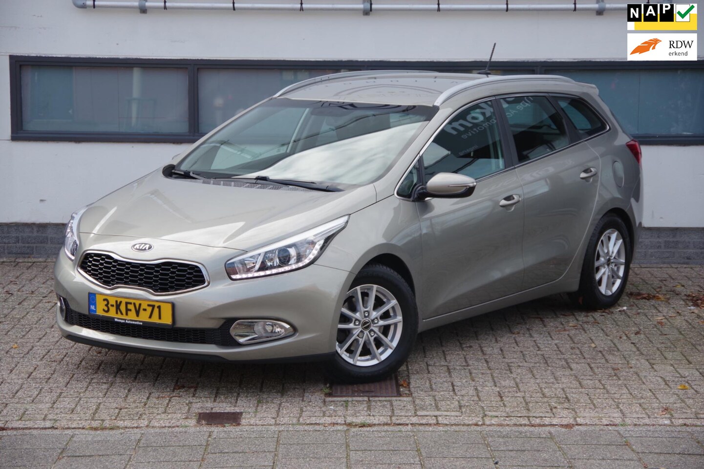 Kia Cee'd Sportswagon - 1.6 GDI Plus Pack /Dealer onderhouden/ NL Auto/ - AutoWereld.nl