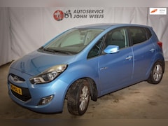Hyundai ix20 - 1.4i Blue Drive achteruitrijcamera, trekhaak, airco
