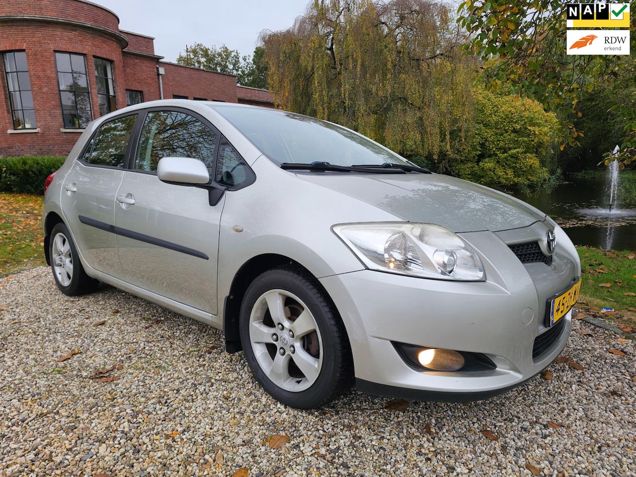 Toyota Auris - 1.6-16V Sol 5-deurs AUTOMAAT/airco/CRUISE - AutoWereld.nl