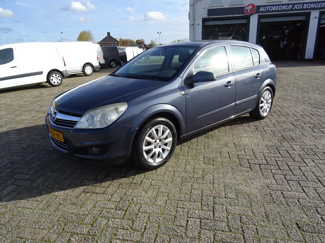 Opel Astra - 1.4 16V 5D Temptation - AutoWereld.nl