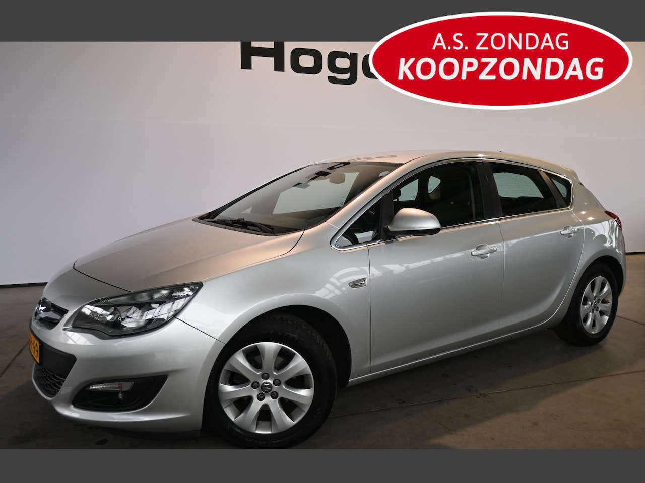 Opel Astra - 1.4 Turbo Business + Airco Navigatie Goed Onderhouden! Inruil Mogelijk! - AutoWereld.nl