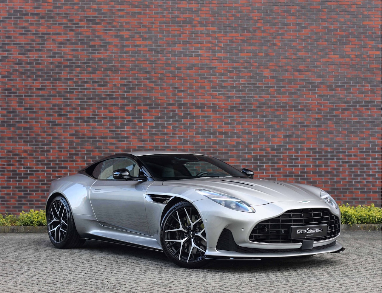 Aston Martin V8 Coupé - DB12 4.0 - AutoWereld.nl