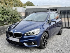 BMW 2-serie Active Tourer - Panodak|LED|Camera|Media Blauw 220i