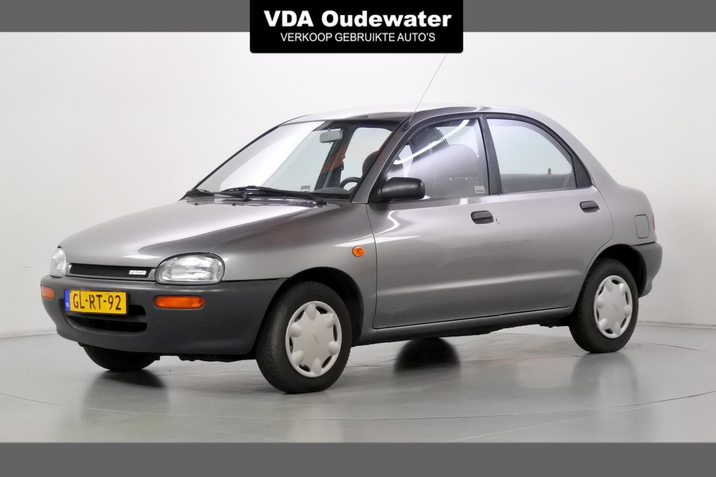 Mazda 121 - 1.3i LX 1.3i LX - AutoWereld.nl