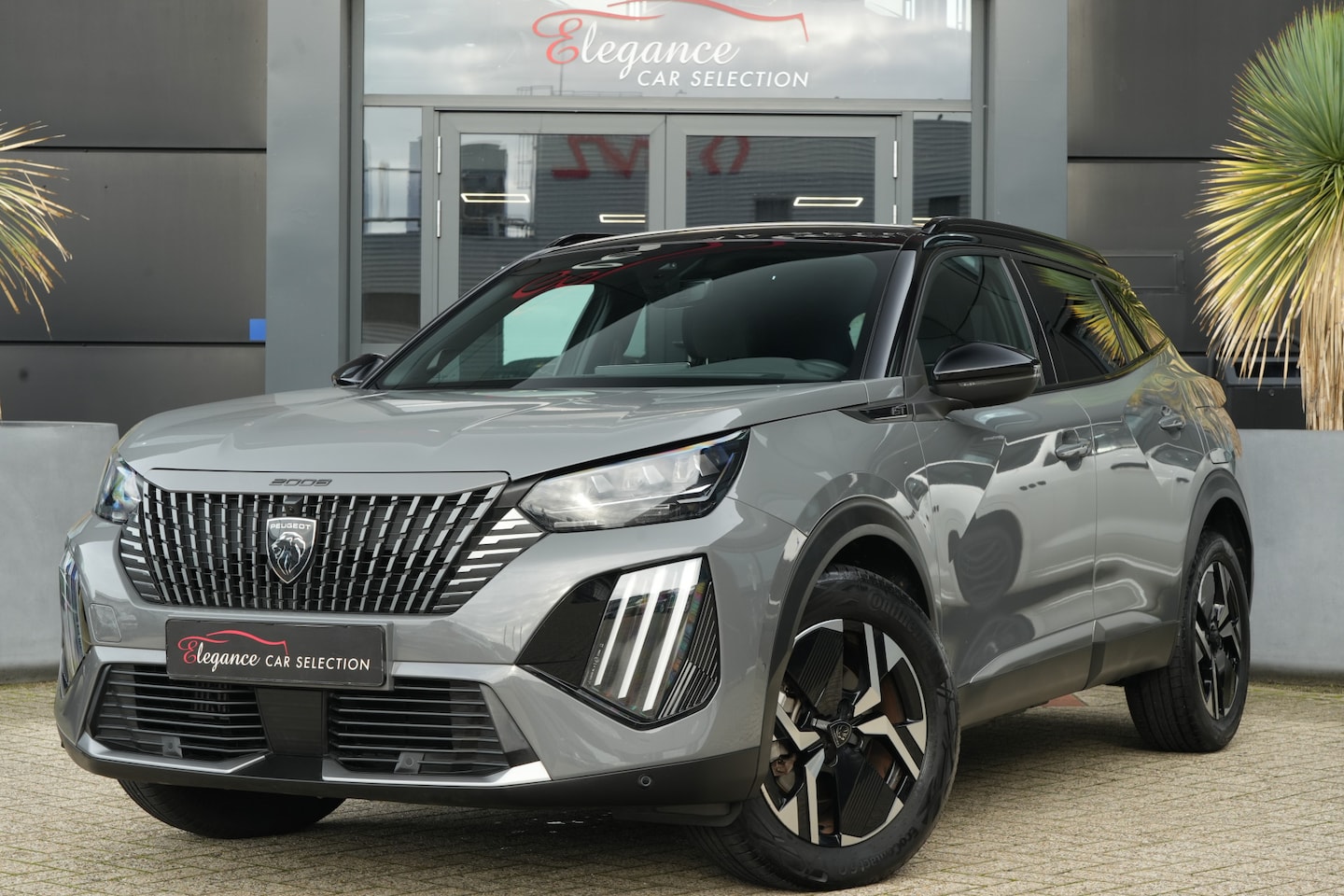 Peugeot 2008 - 1.2 Hybrid GT 136pk Camera/Trekhaak/Navigatie - AutoWereld.nl