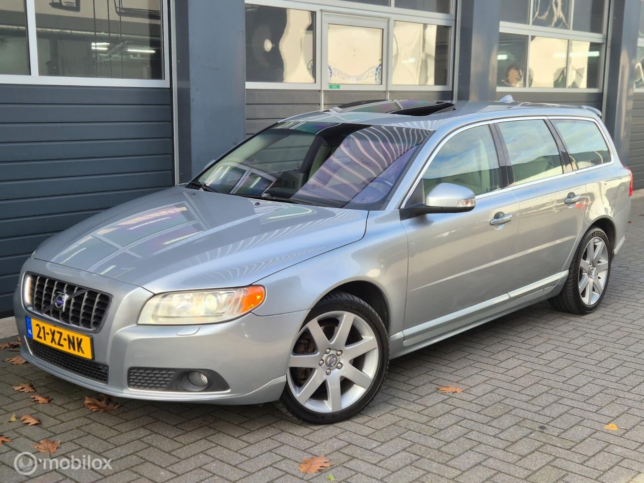 Volvo V70 - 3.0 T6 AWD Summum | AUT | POLESTAR | LEER | CLIMA | NAVI | PANO | - AutoWereld.nl