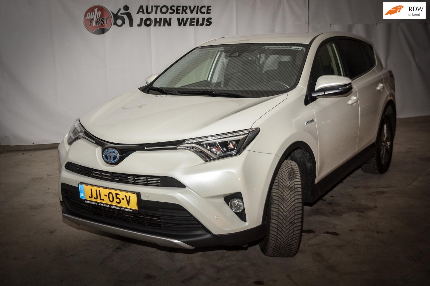 Toyota RAV4 - 2.5 Hybrid AWD Dynamic 2.5 Hybrid AWD Dynamic, achteruitrijcamera, afneembare trekhaak - AutoWereld.nl