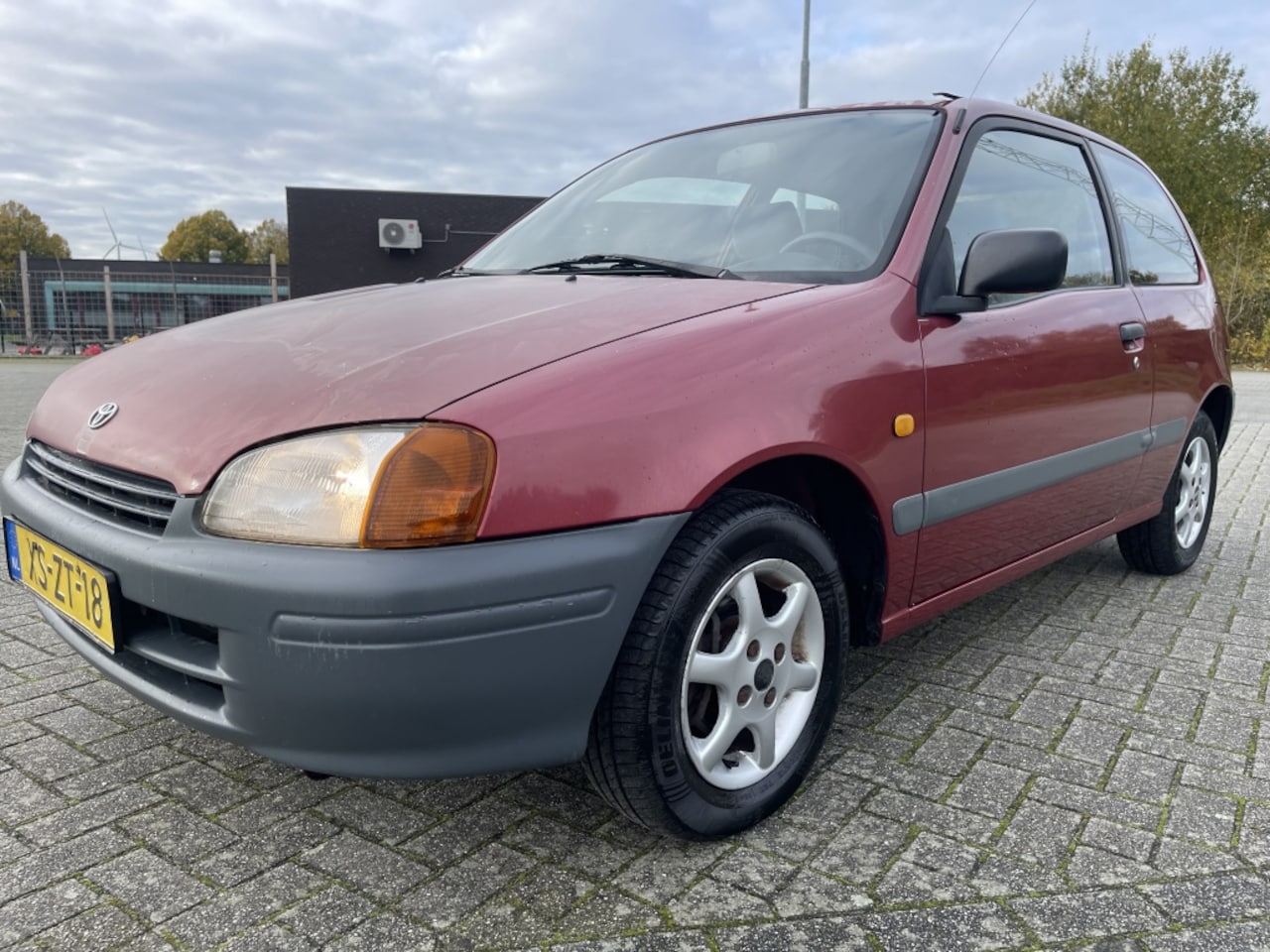 Toyota Starlet - 1.3-16V XLi 1.3-16V XLi - AutoWereld.nl