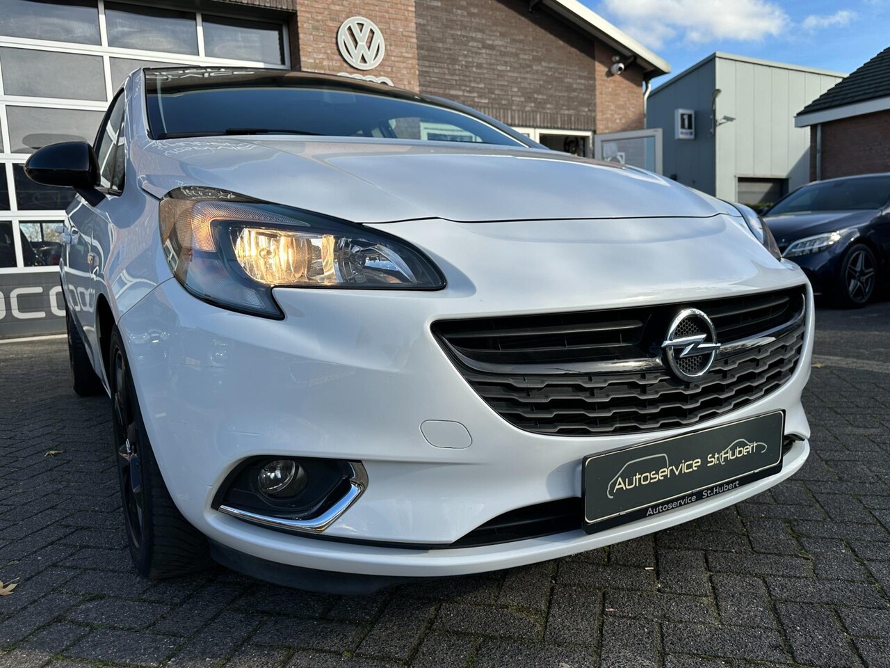 Opel Corsa - 1.2-16V Black & White Edition. 5-Deurs. - AutoWereld.nl