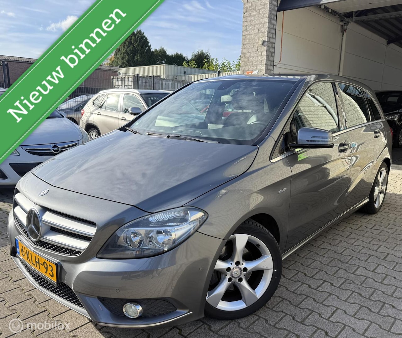 Mercedes-Benz B-klasse - 180 Ambition / Blue EFFICIENCY / N.A.P - AutoWereld.nl
