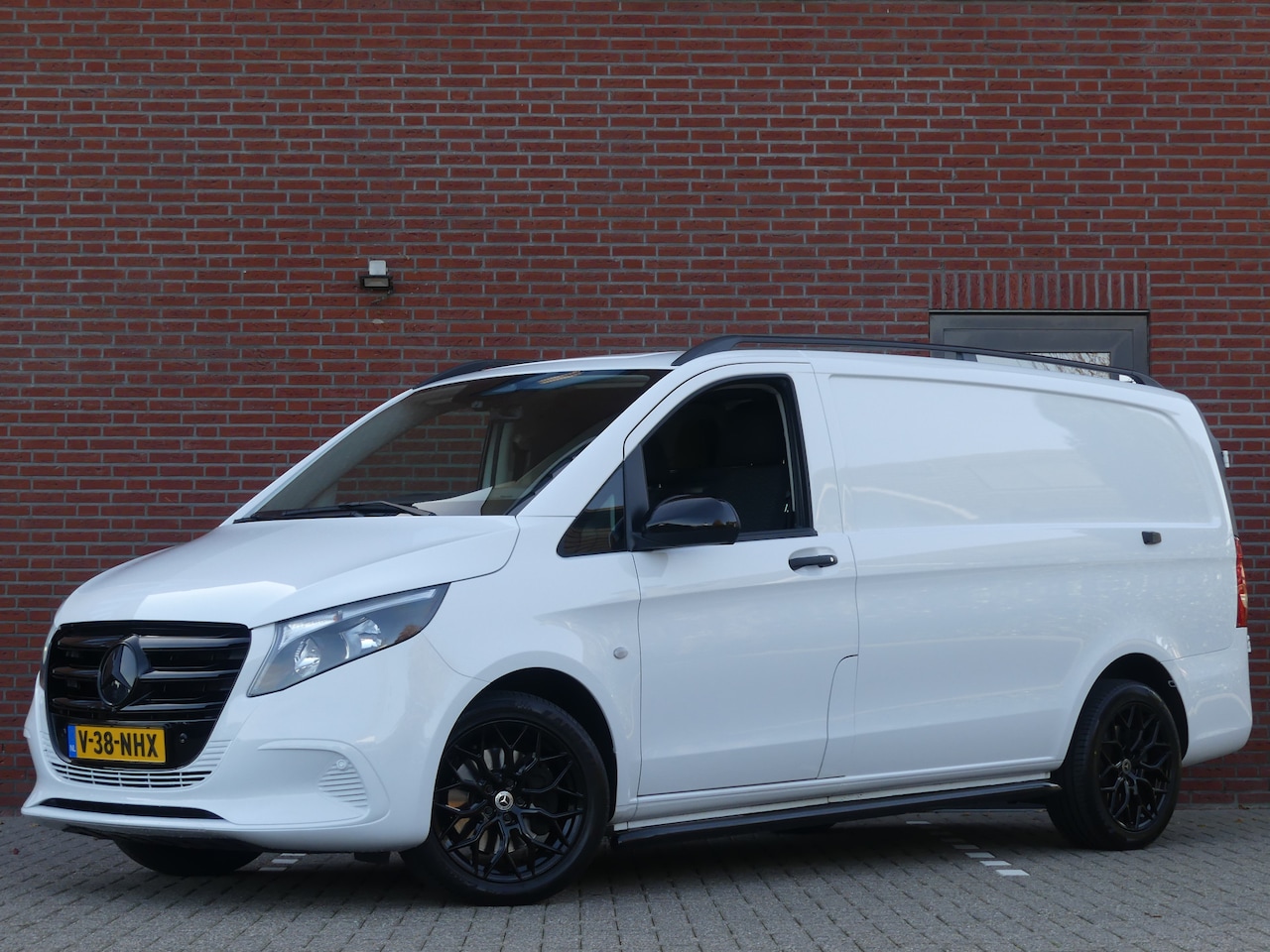 Mercedes-Benz Vito - 116 CDI Lang Camera/Navigatie/Cruise control - AutoWereld.nl