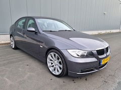 BMW 3-serie - 320i Executive