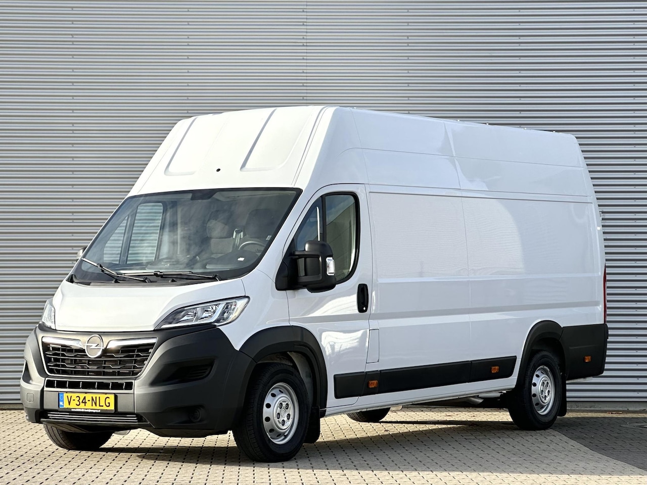 Opel Movano - 2.2D 165 Zwaar L4H3 Airco|Navi|Camera|extra hoog - AutoWereld.nl