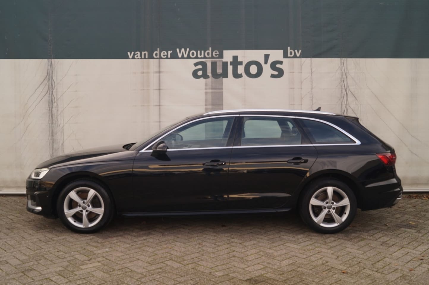 Audi A4 Avant - 35 TFSI 150pk Edition Business -LEER-NAVI-ECC- - AutoWereld.nl