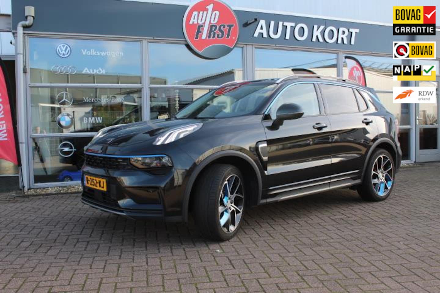 Lynk & Co 01 - 1.5 met trekhaak en nieuwe banden - AutoWereld.nl