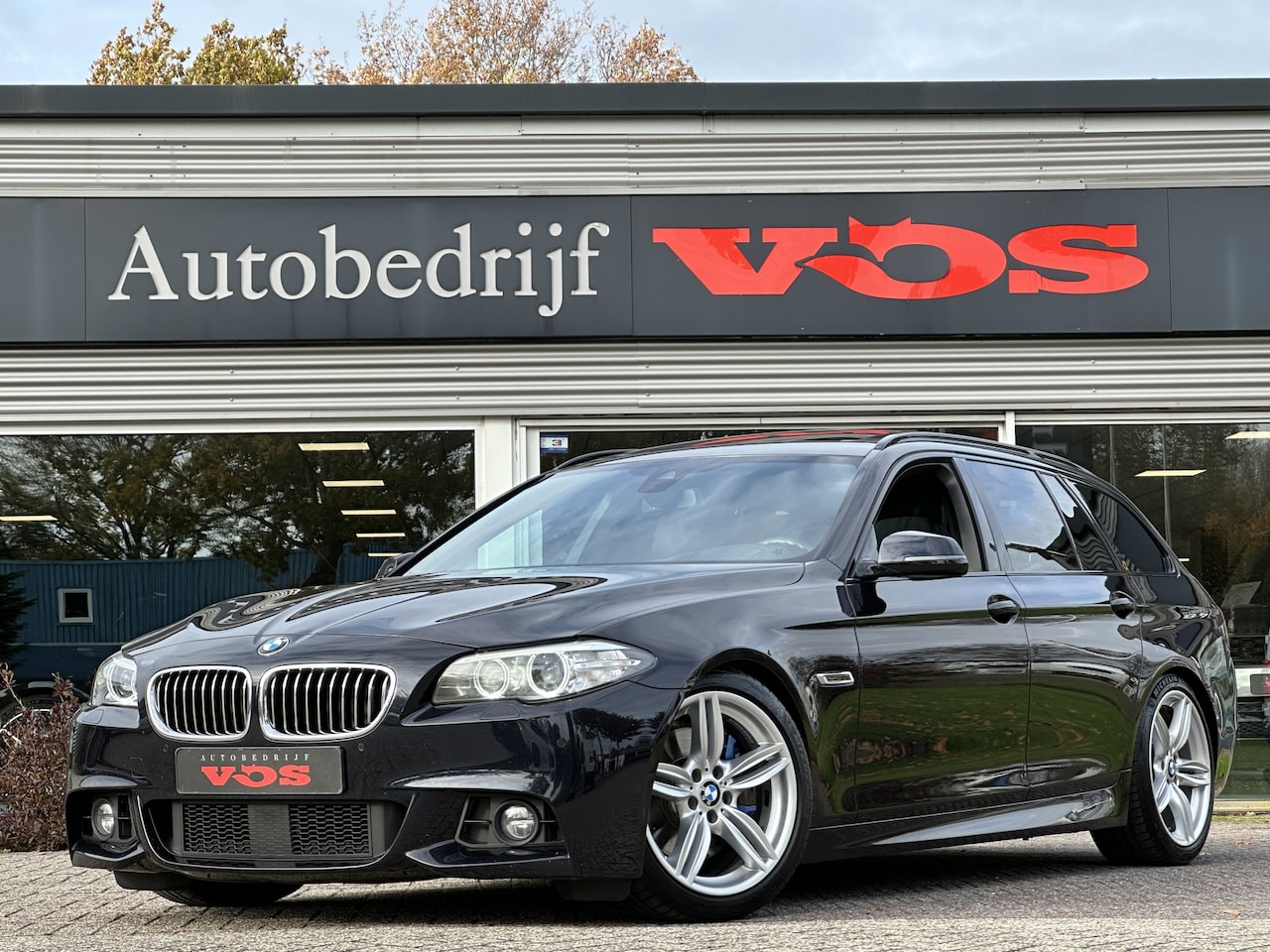 BMW 5-serie Touring - 530xd M-Sport | Panodak | Memory | ACC | Dealer onderhouden - AutoWereld.nl