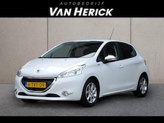 Peugeot 208 - 1.2 VTi Style Style | LM velgen | Navi | Cruise