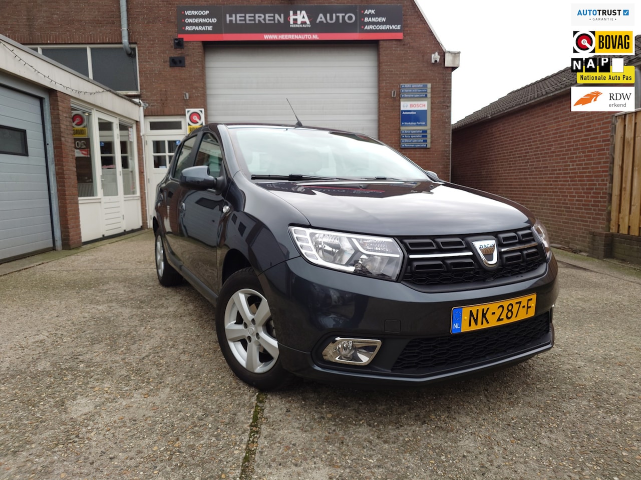 Dacia Sandero - 0.9 TCe Laureate 0.9 TCe Laureate, 1e eigenaar, Dealer onderhouden, 17.000 KM!, Automaat - AutoWereld.nl
