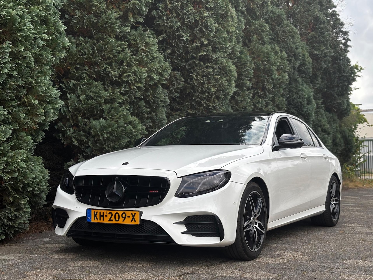 Mercedes-Benz E-klasse - 200 | AMG-Line | Pano | Burmester - AutoWereld.nl