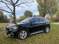 BMW X1 - SDrive18i Executive Automaat