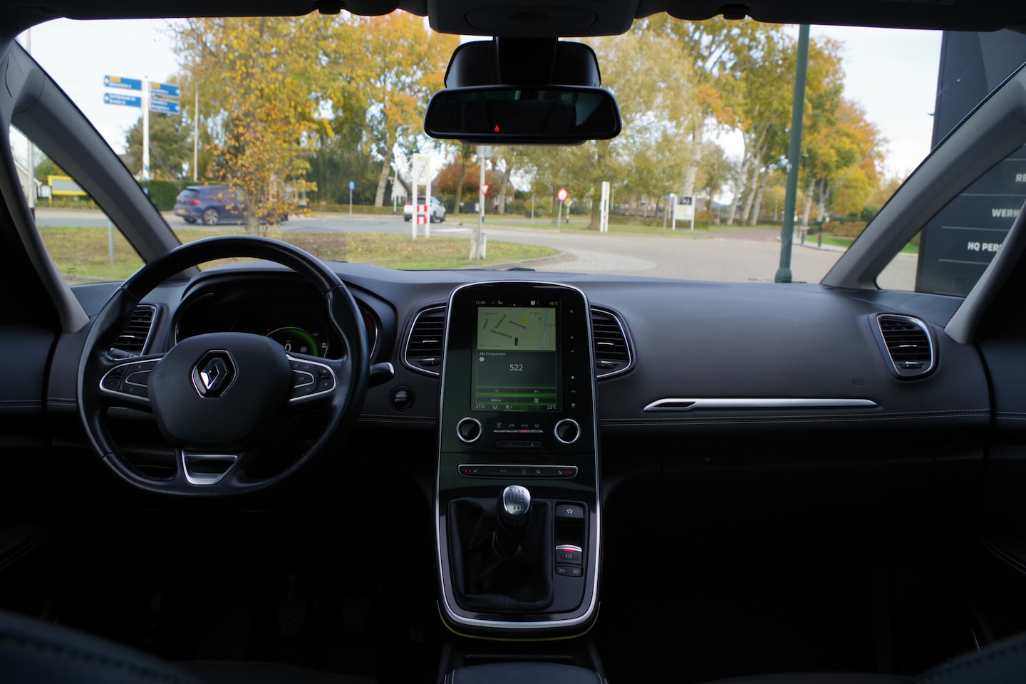 Renault Grand Scénic - 1.2 TCe Bose 7p. 1.2 TCe 130 PK Bose 7p, Panoramadak, Trekhaak, LED, Keyless, Camera, - AutoWereld.nl