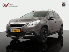 Peugeot 2008 - 1.2 PureTech Urban Cross 111PK - Climate control - Cruise control - 17 inch LM velgen - Tr