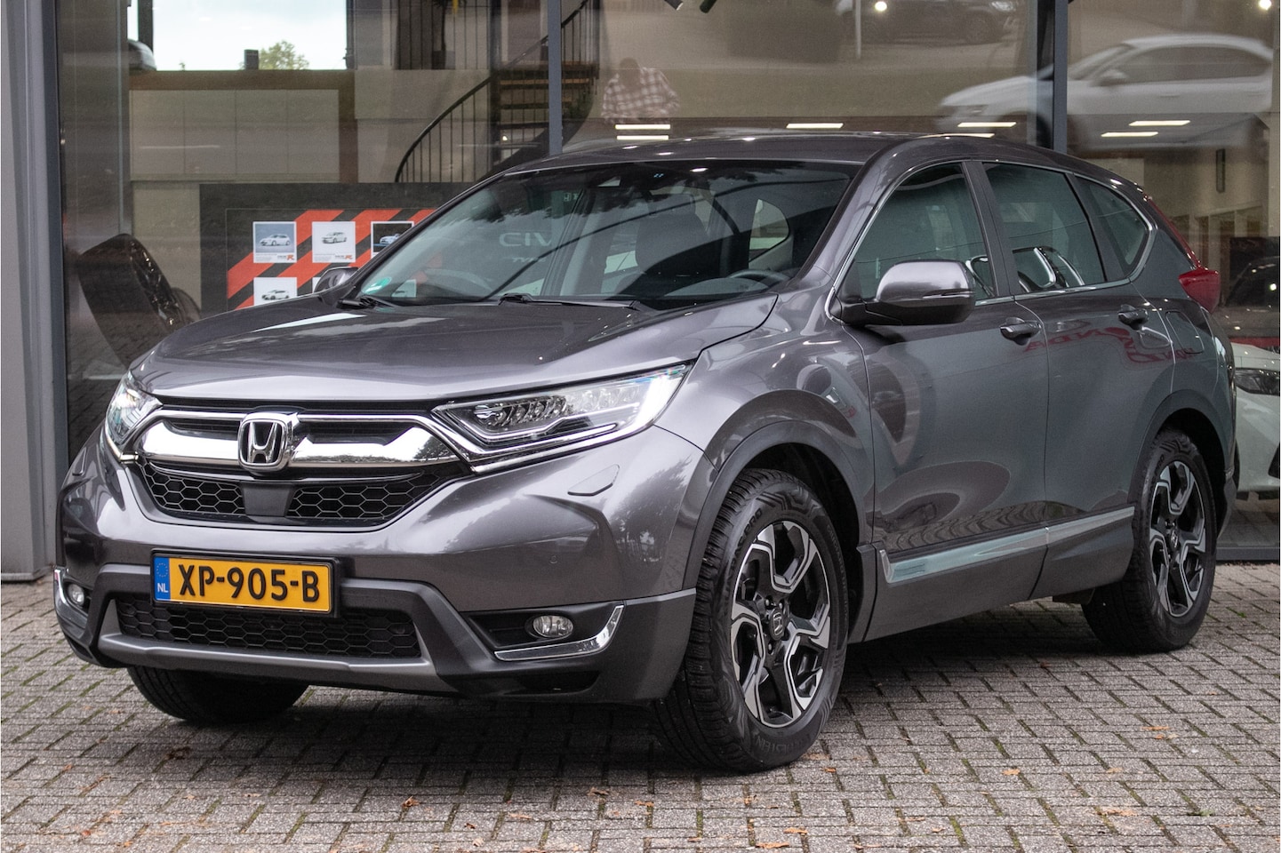Honda CR-V - 1.5 T Elegance - Dealer ond. | Trekhaak | Navi/camera | 2000 kg Trekgewicht - AutoWereld.nl