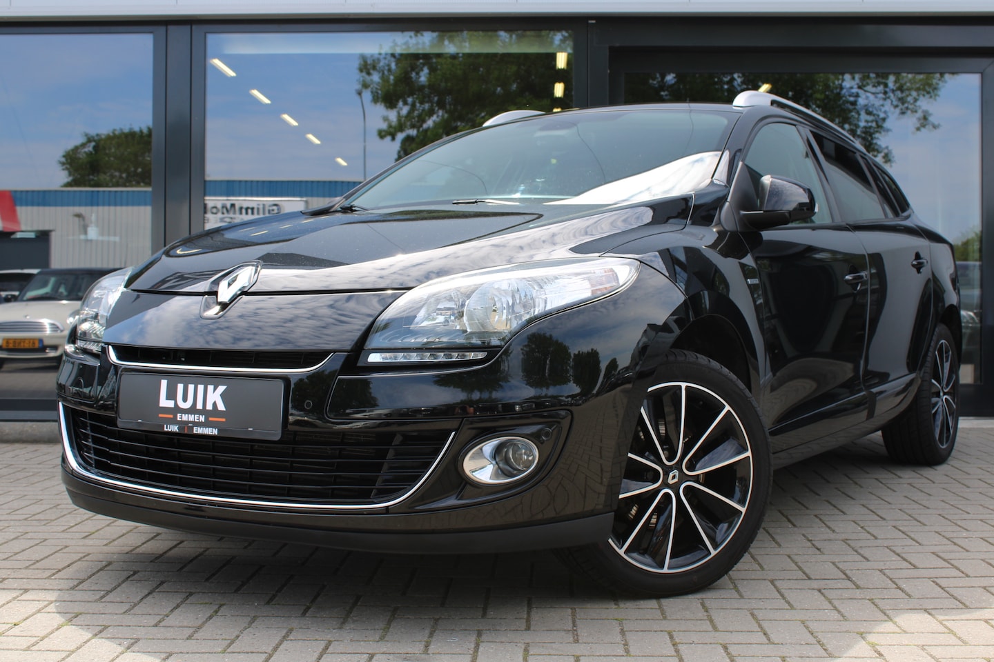 Renault Mégane Estate - 1.2 TCe Bose >>ENGINE SOUND<< + LED + NAVI + KLIMA + STOELVERW. - AutoWereld.nl