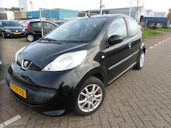 Peugeot 107 - 1.0-12V XS rijd super dealer onderhoud boek er bij