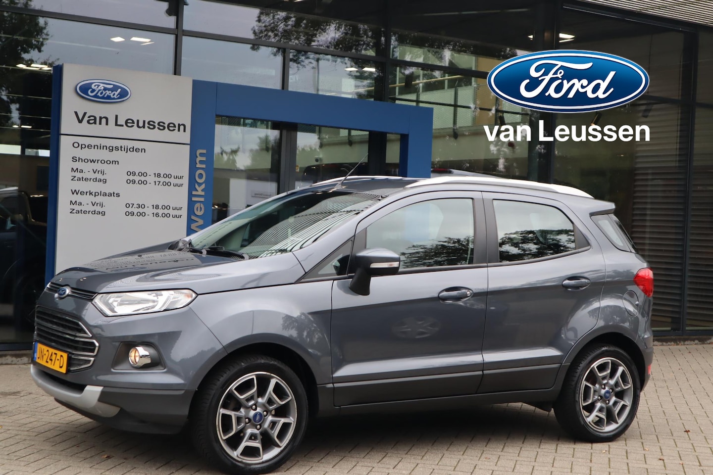 Ford EcoSport - 125PK TITANIUM CAMERA TREKHAAK STOEL/VOORRUITVERW. LEDER P-SENSOREN CLIMA LM-VELGEN DEALER - AutoWereld.nl