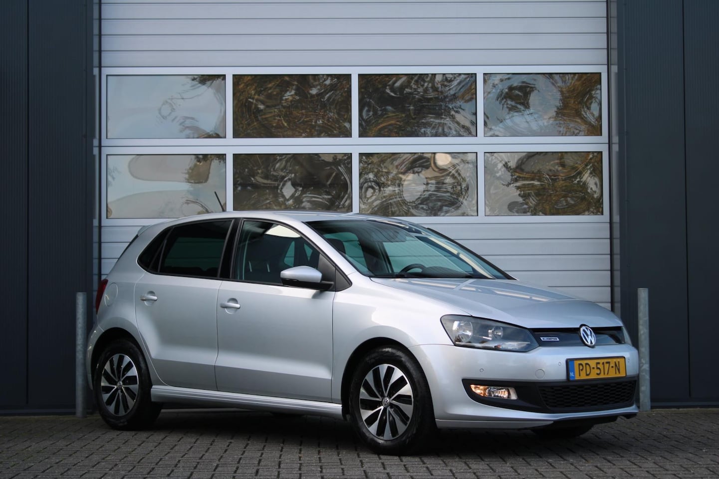 Volkswagen Polo - 1.0 BlueMotion Edition 5-Deurs Airco/Cruise/Navi/Bluetooth/PDCv+a/Elek.Ramen/RadioCD.AUX.U - AutoWereld.nl