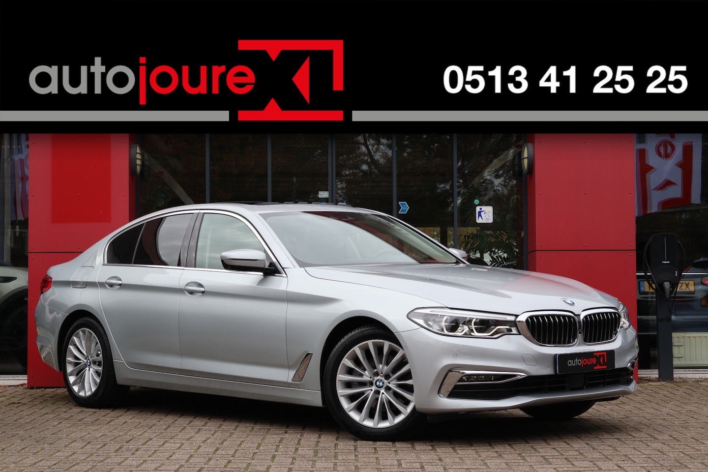 BMW 5-serie - 520d High Executive | HUD | 360° Camera | Trekhaak | ACC | Schuif-/kanteldak | Leder | - AutoWereld.nl
