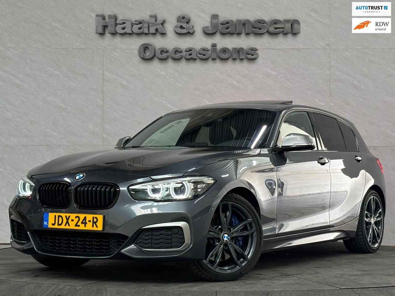 BMW 1-serie - M140i High Executive - M sport - Pano - Carplay - Harman Kardon - AutoWereld.nl