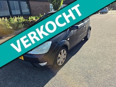 Ford Fiesta - 1.3 Futura Airco Boekjes Nap inruil Koopje