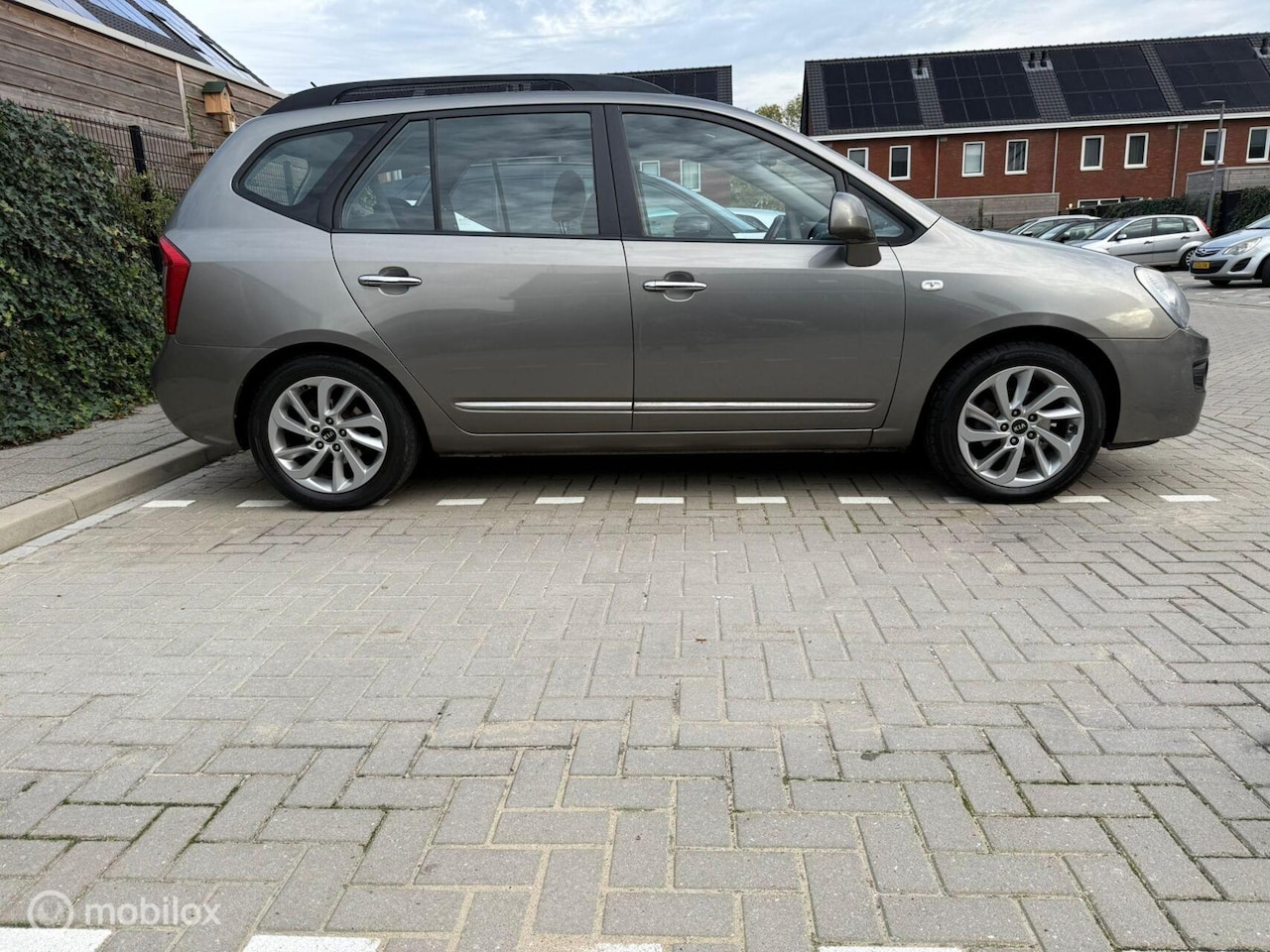 Kia Carens - 2.0 CVVT X-tra 2.0 CVVT X-tra - AutoWereld.nl