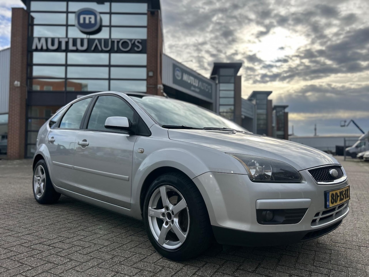 Ford Focus - 1.6-16V Futura 5deurs Airco NAP APK - AutoWereld.nl